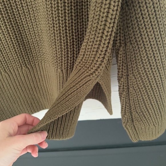 Roots | XL Elora Turtleneck Sweater Olive Green - Picture 8 of 10